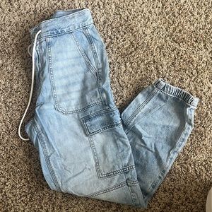 American Eagle cargo jeans